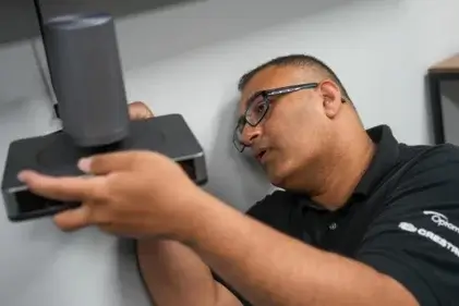 The Complete Guide to Choosing the Right Conference Video System for Your Business